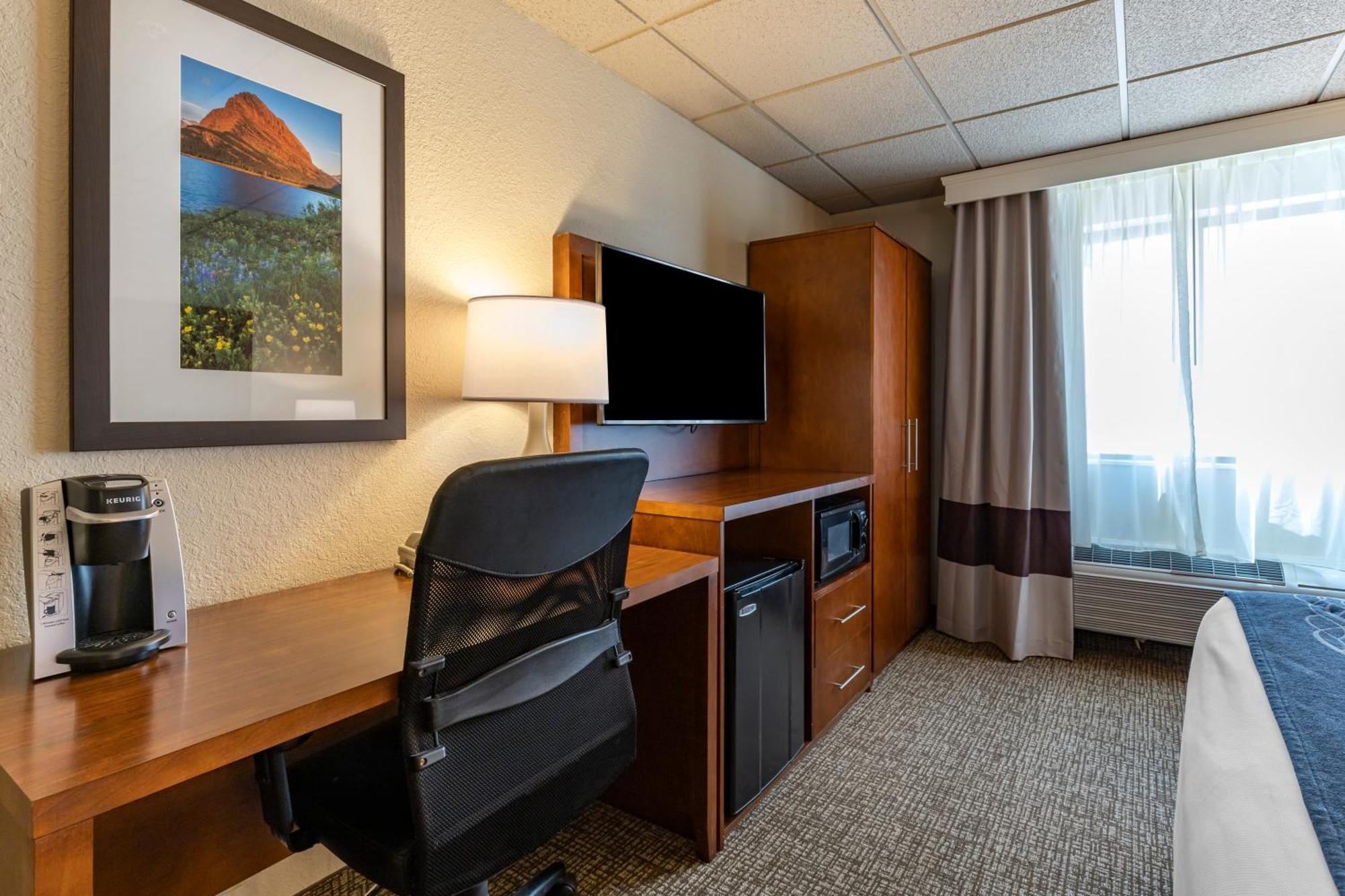 Comfort Inn & Suites Gateway To Glacier National Park Shelby Esterno foto