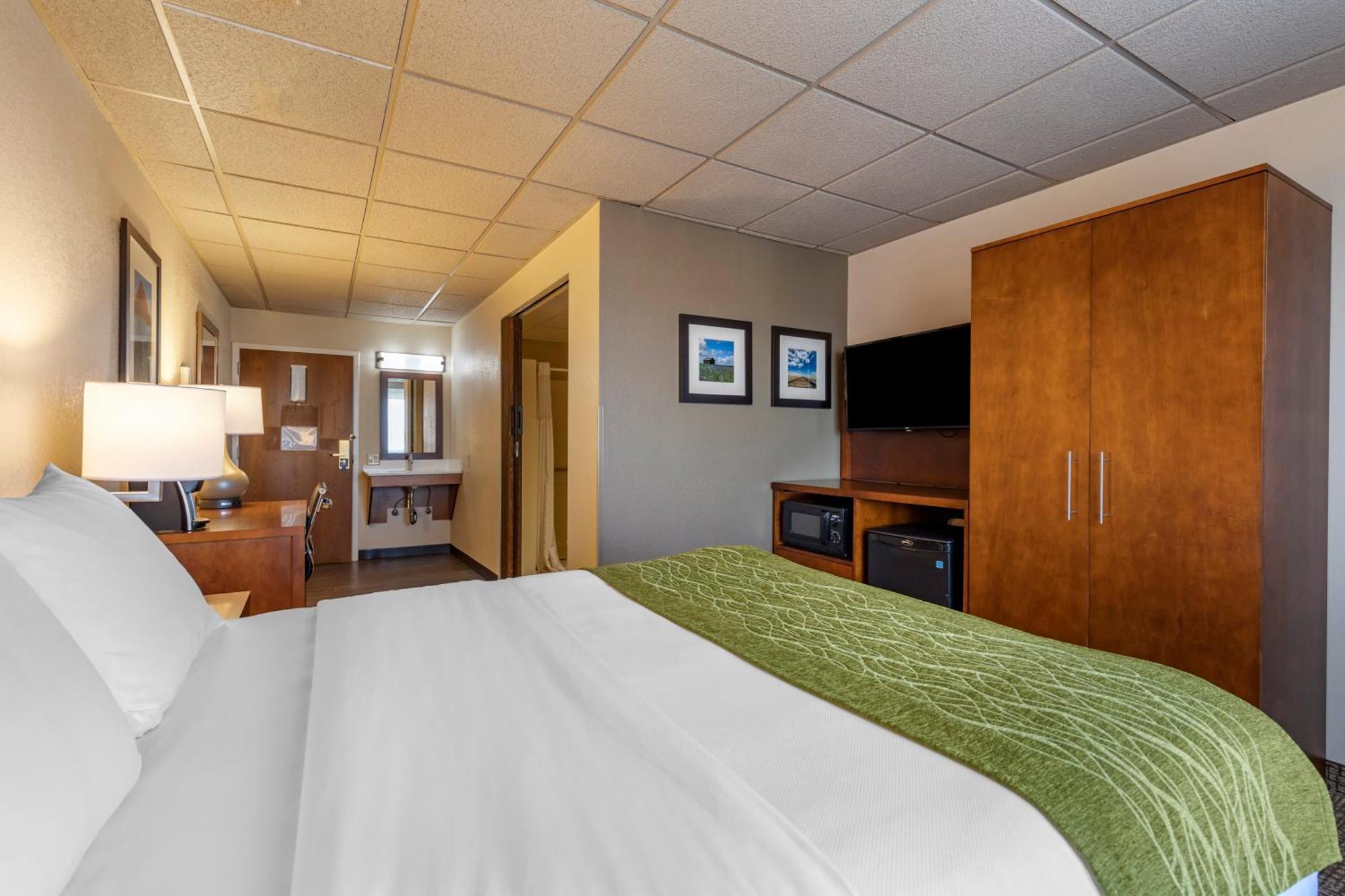 Comfort Inn & Suites Gateway To Glacier National Park Shelby Esterno foto