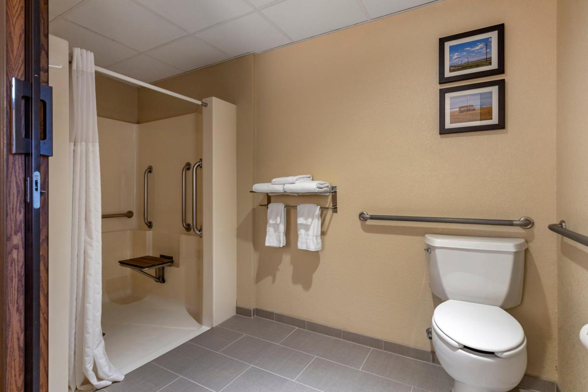 Comfort Inn & Suites Gateway To Glacier National Park Shelby Esterno foto