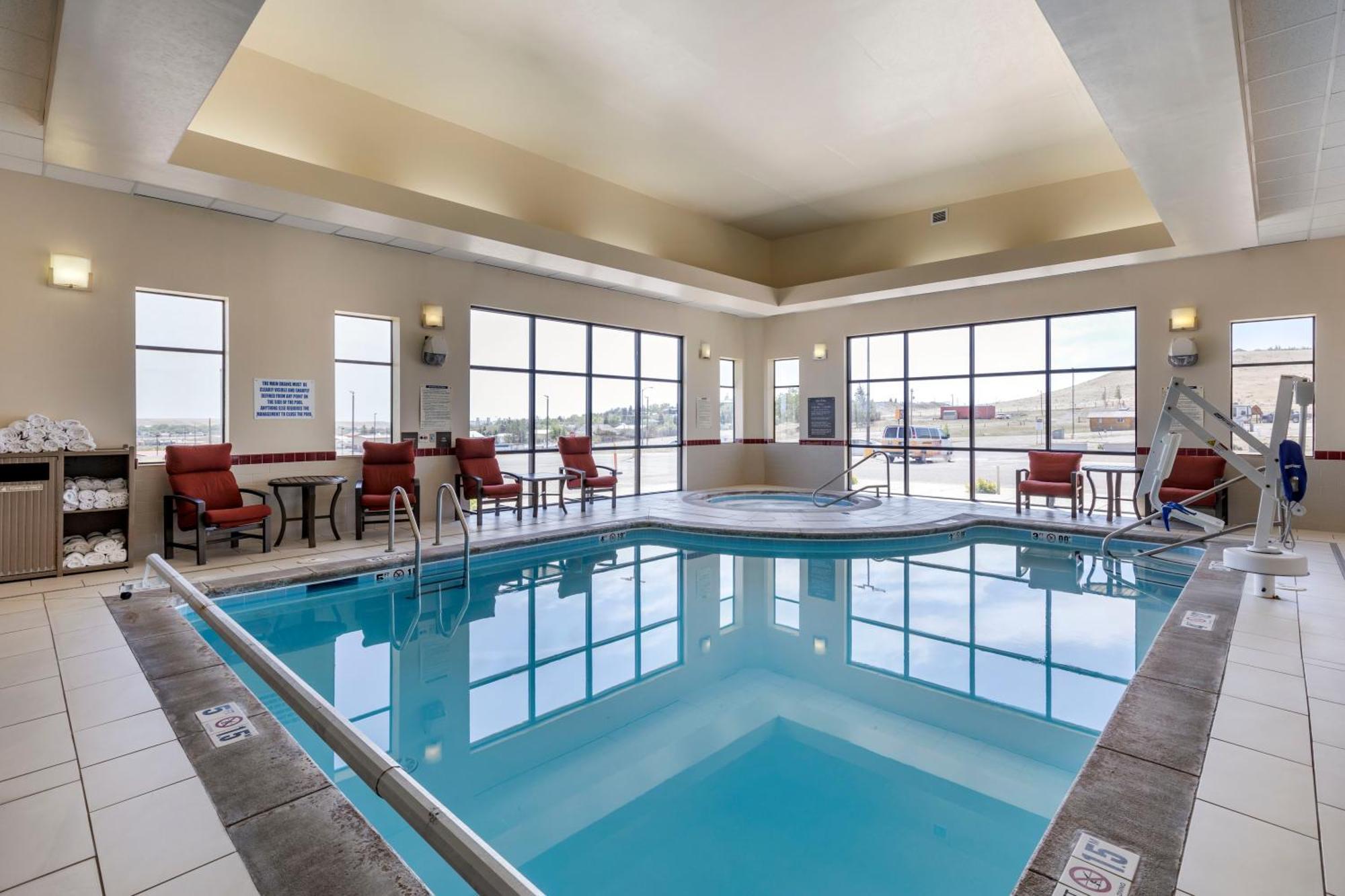 Comfort Inn & Suites Gateway To Glacier National Park Shelby Esterno foto