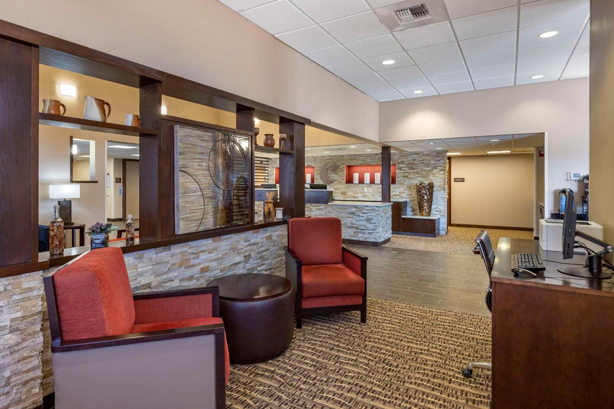 Comfort Inn & Suites Gateway To Glacier National Park Shelby Esterno foto