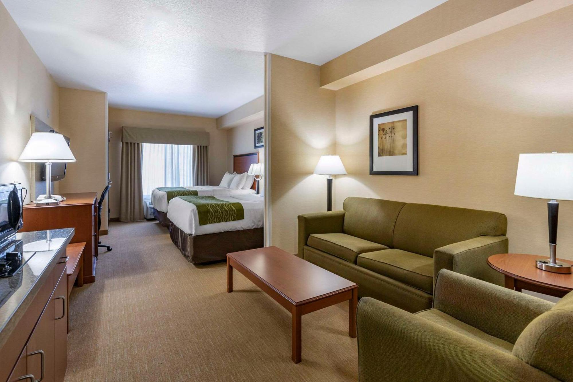 Comfort Inn & Suites Gateway To Glacier National Park Shelby Esterno foto