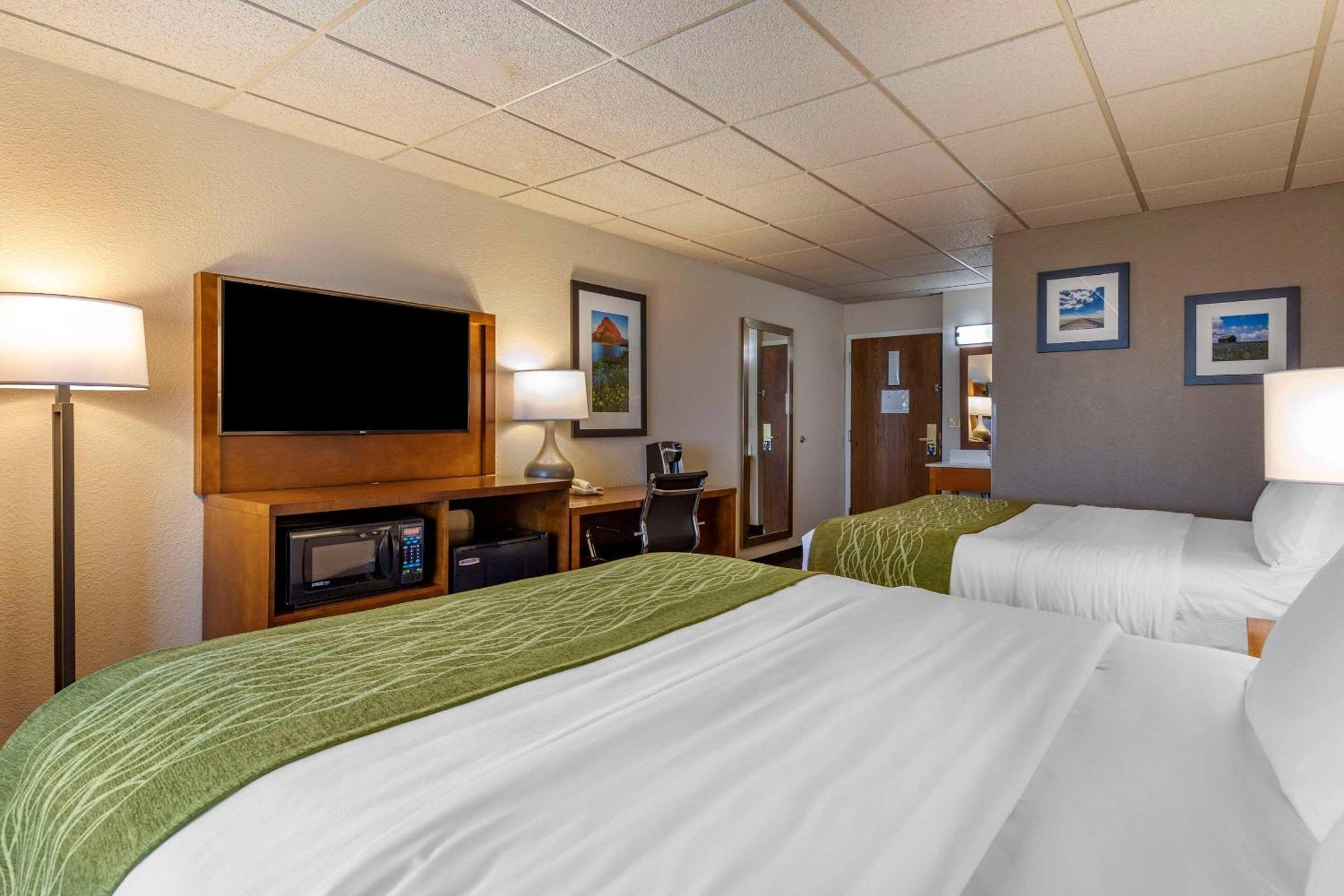 Comfort Inn & Suites Gateway To Glacier National Park Shelby Esterno foto