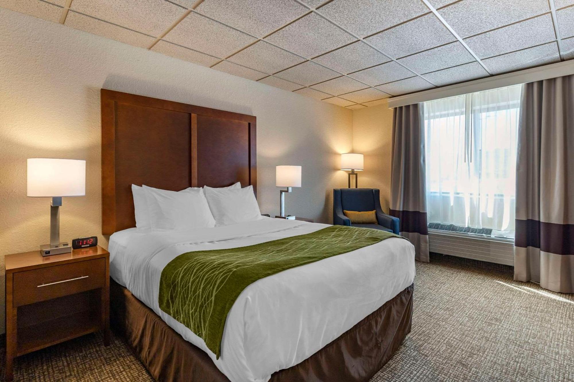 Comfort Inn & Suites Gateway To Glacier National Park Shelby Esterno foto